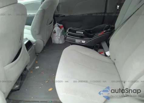 2014 Toyota Sienna Le z USA, uszkodzony, nr VIN 5TDKK3DCXES449229